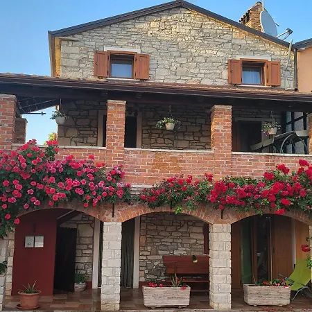 Apartment Stancija Rosello *